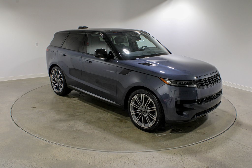 2025 Land Rover Range Rover Sport SE photo 6