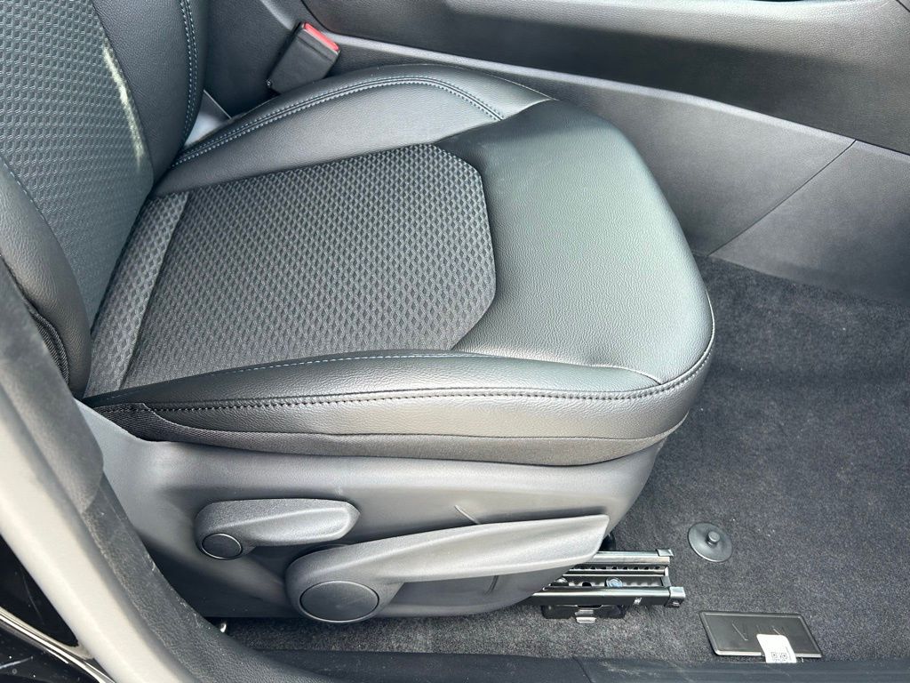 2025 Jeep Compass Latitude photo 25