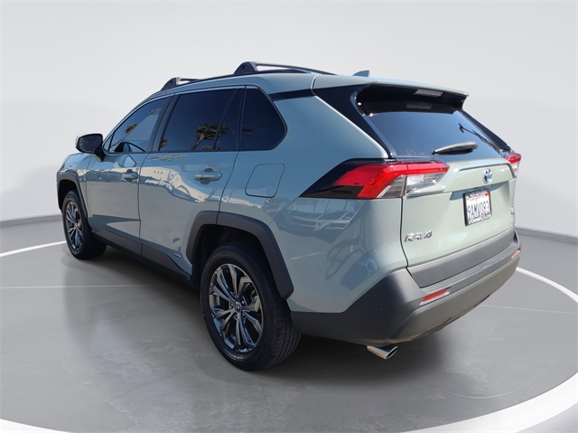 2022 Toyota RAV4 Hybrid XLE Premium photo 3