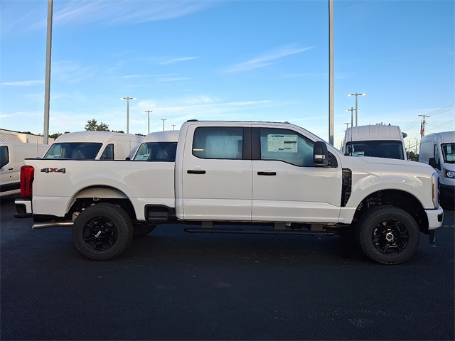 2026 Ford F-250 Super Duty XL's photo