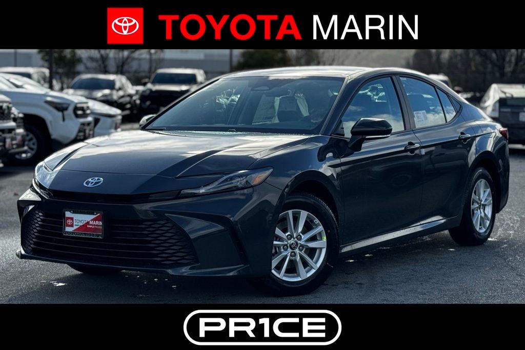 2026 Toyota Camry LE's photo