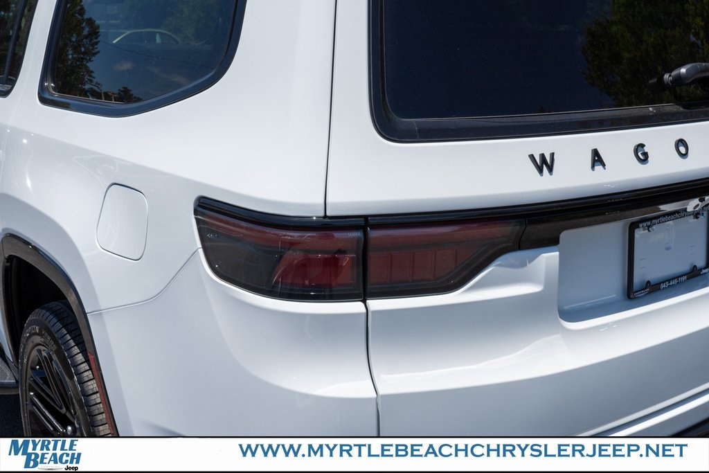 2025 Jeep Wagoneer Series II Carbide photo 10