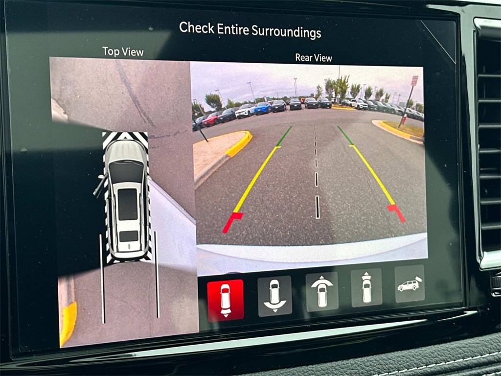 2025 Chrysler Pacifica Limited photo 19