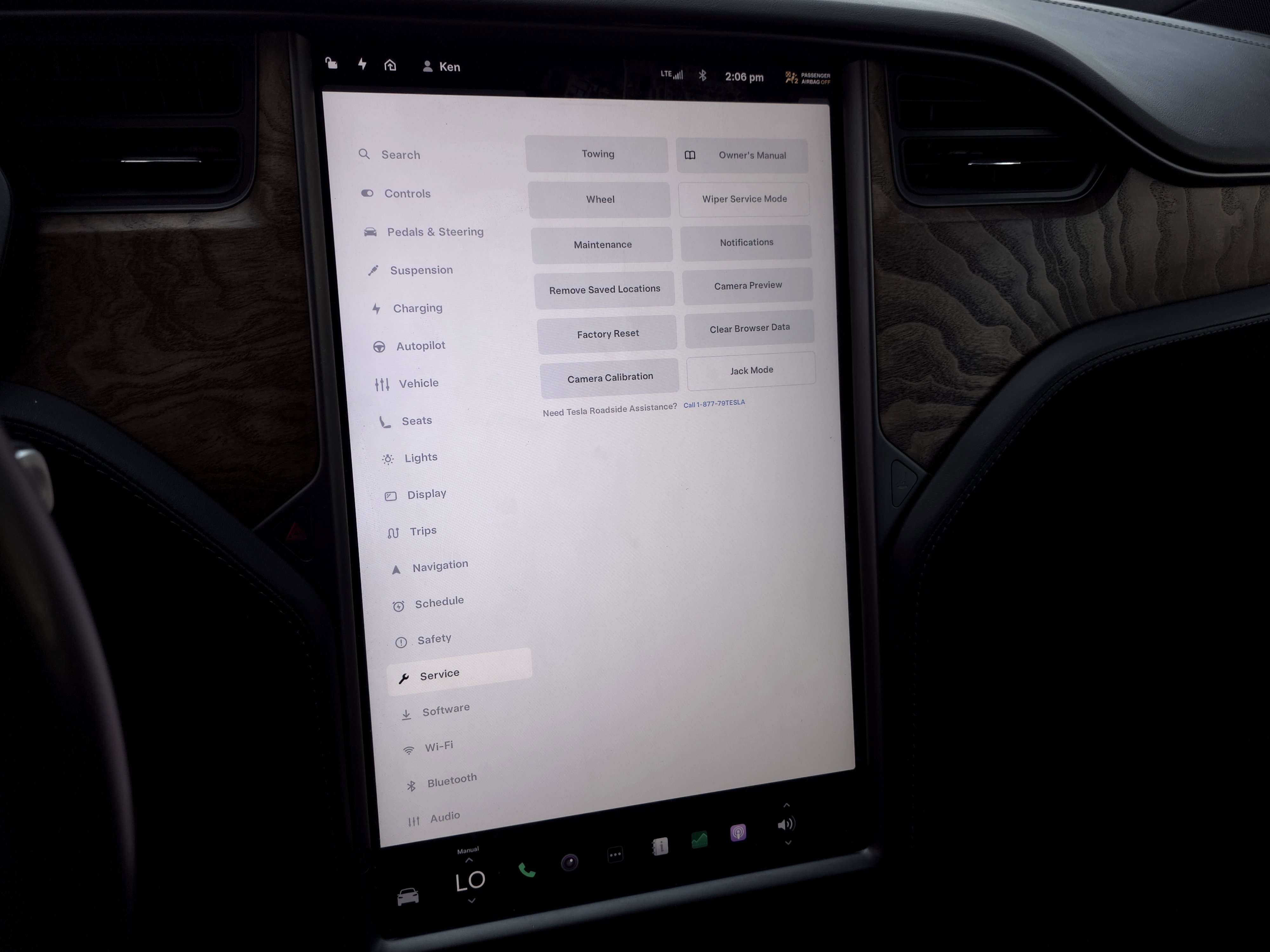 2020 Tesla Model X Long Range photo 16