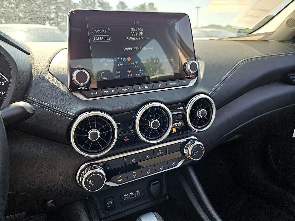 2025 Nissan Sentra SV photo 17