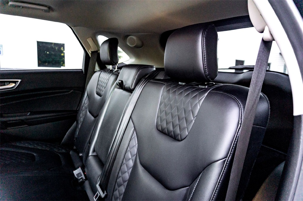 2024 Ford Edge Titanium photo 24