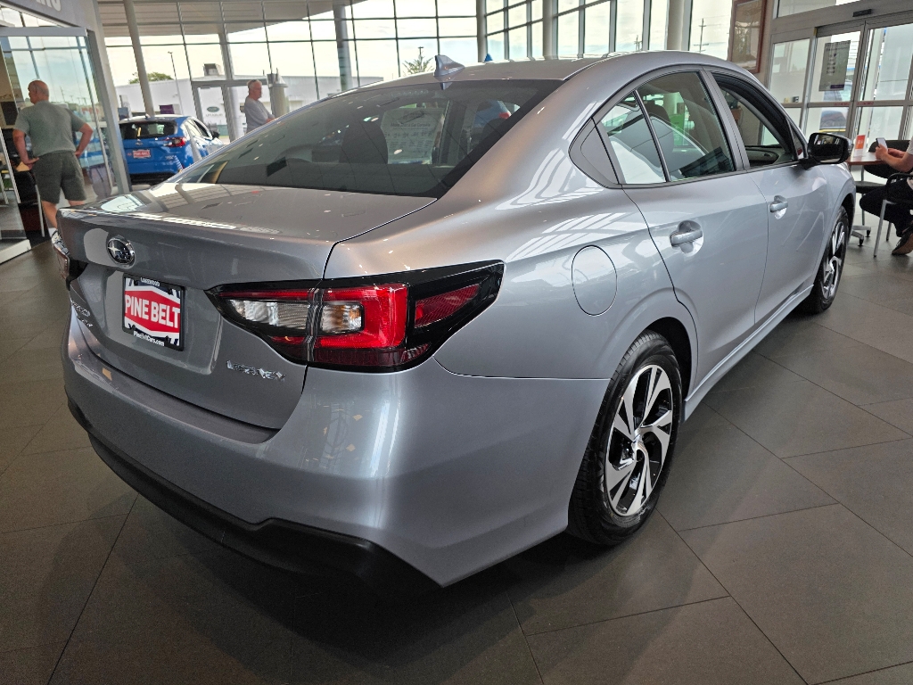 2025 Subaru Legacy Premium photo 4