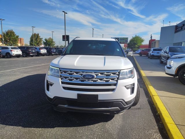 2019 Ford Explorer XLT photo 2