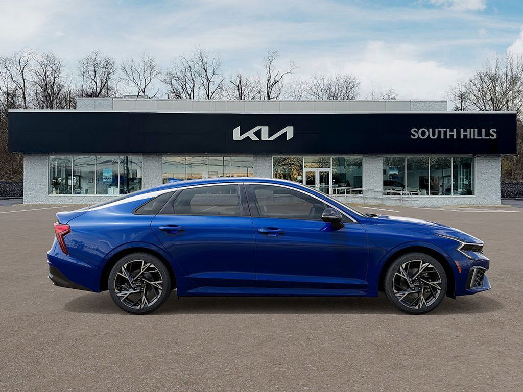 2026 Kia K5 GT-Line photo 7
