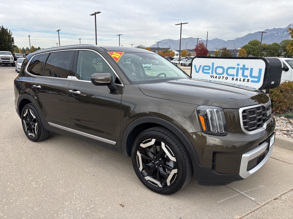 2025 Kia Telluride S's photo