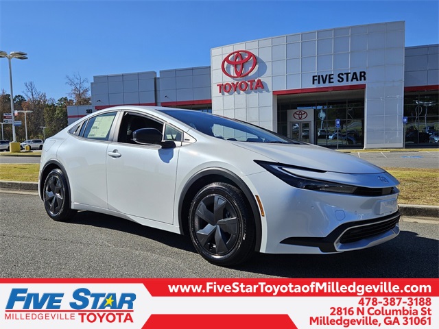 2026 Toyota Prius SE's photo