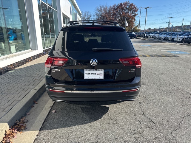 2018 Volkswagen Tiguan SEL photo 4