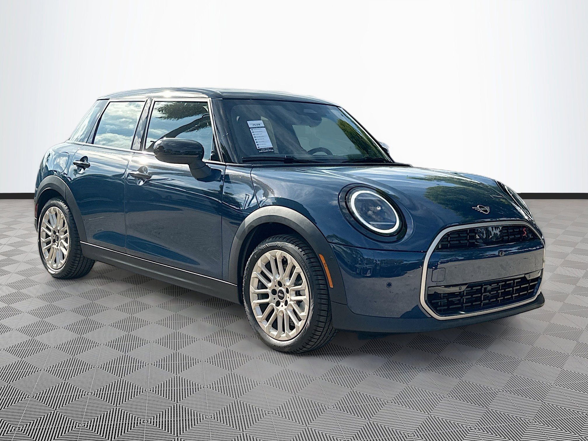 2026 MINI Hardtop 4 Door S's photo