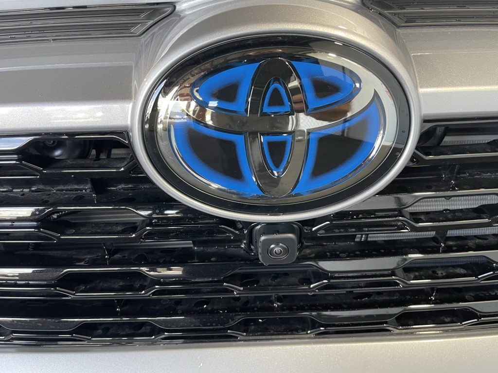 2025 Toyota RAV4 Hybrid XSE photo 13