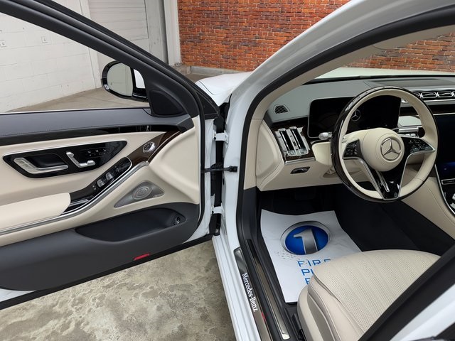 2026 Mercedes Benz S 500 4MATIC photo 4