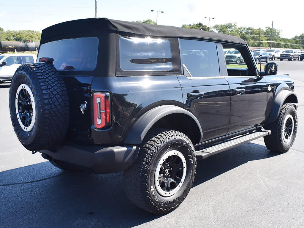 2022 Ford Bronco Outer Banks photo 13