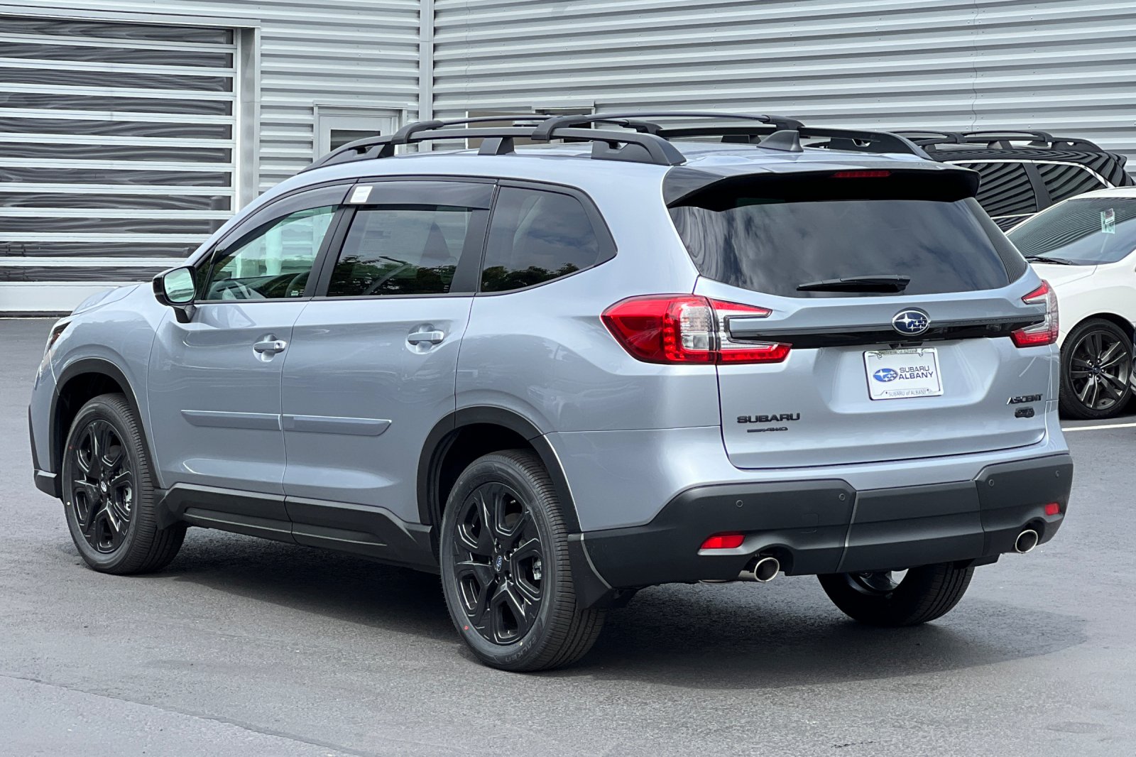 2025 Subaru Ascent Onyx Edition Touring photo 6