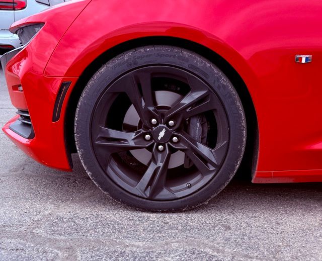 2019 Chevrolet Camaro 2SS photo 2