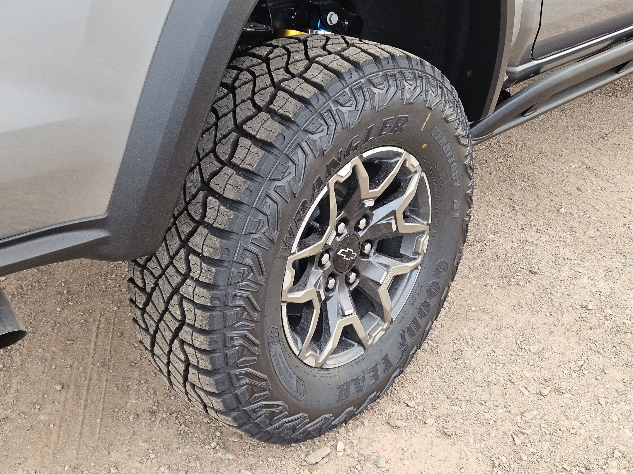 2026 Chevrolet Colorado ZR2 photo 11