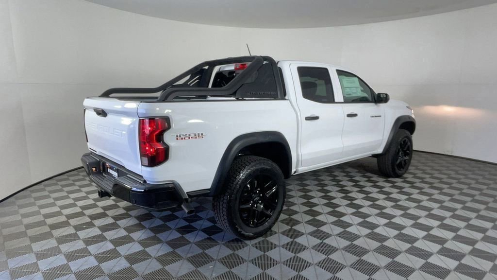 2025 Chevrolet Colorado Trail Boss photo 4
