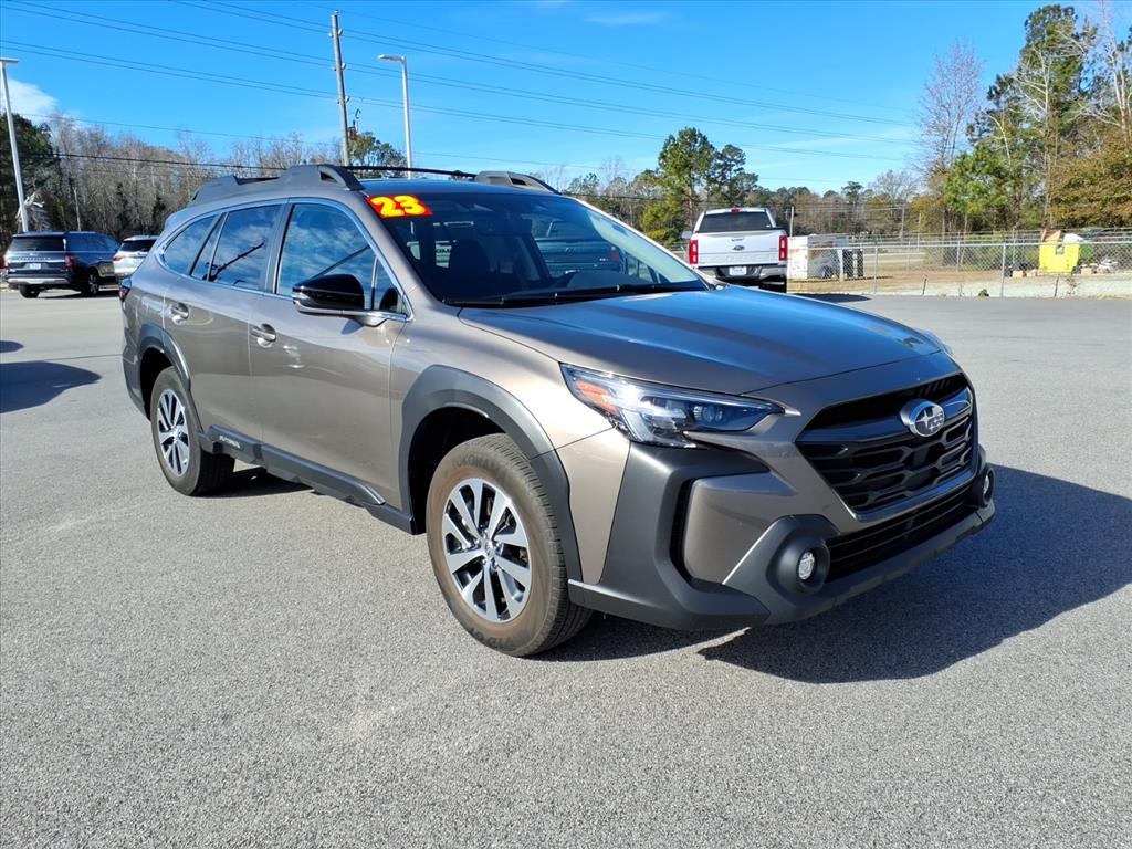 2023 Subaru Outback Premium's photo
