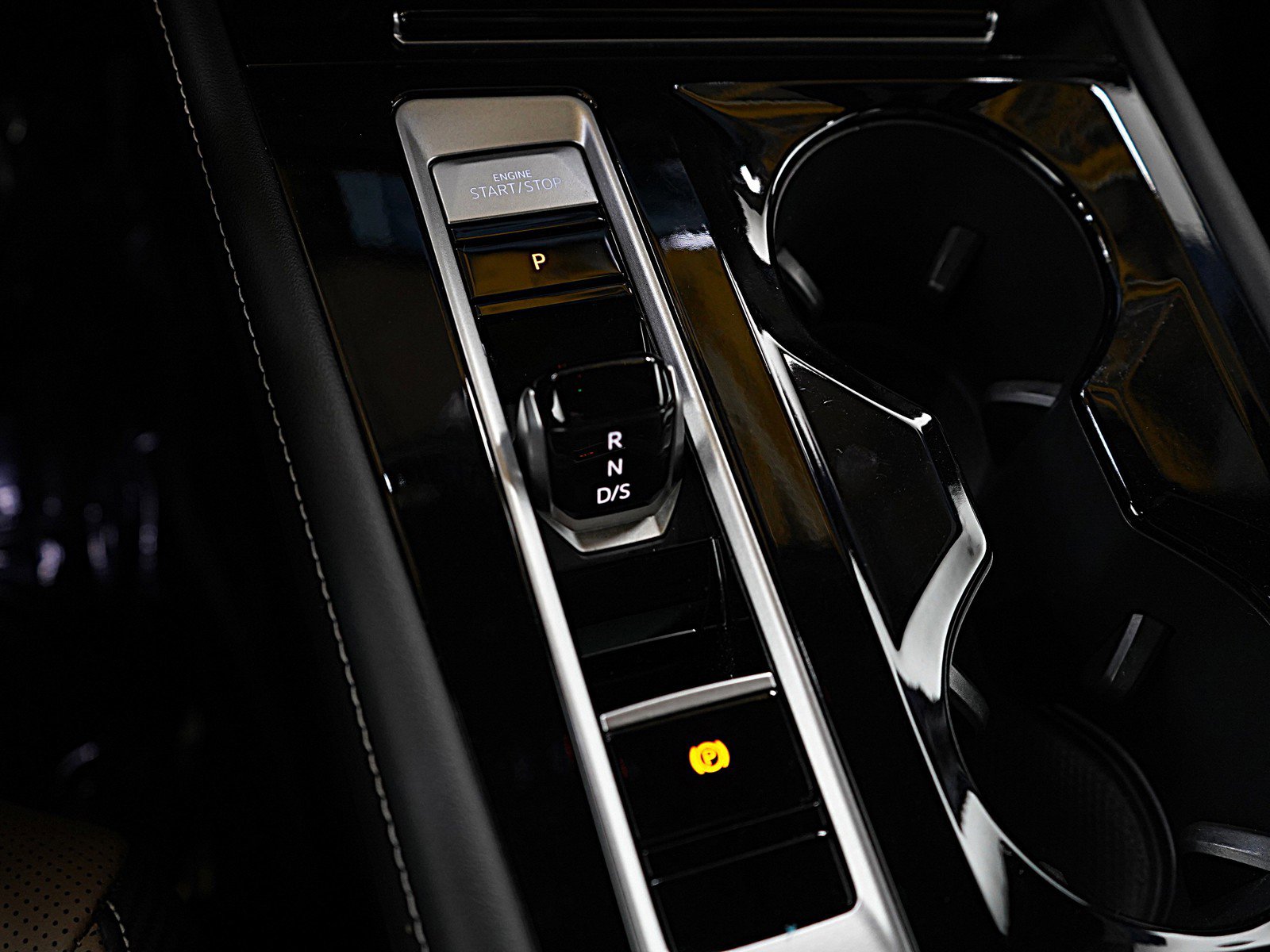 2024 Volkswagen Atlas Cross Sport SE Technology photo 19
