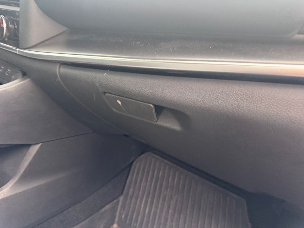 2023 Nissan Rogue SV photo 21