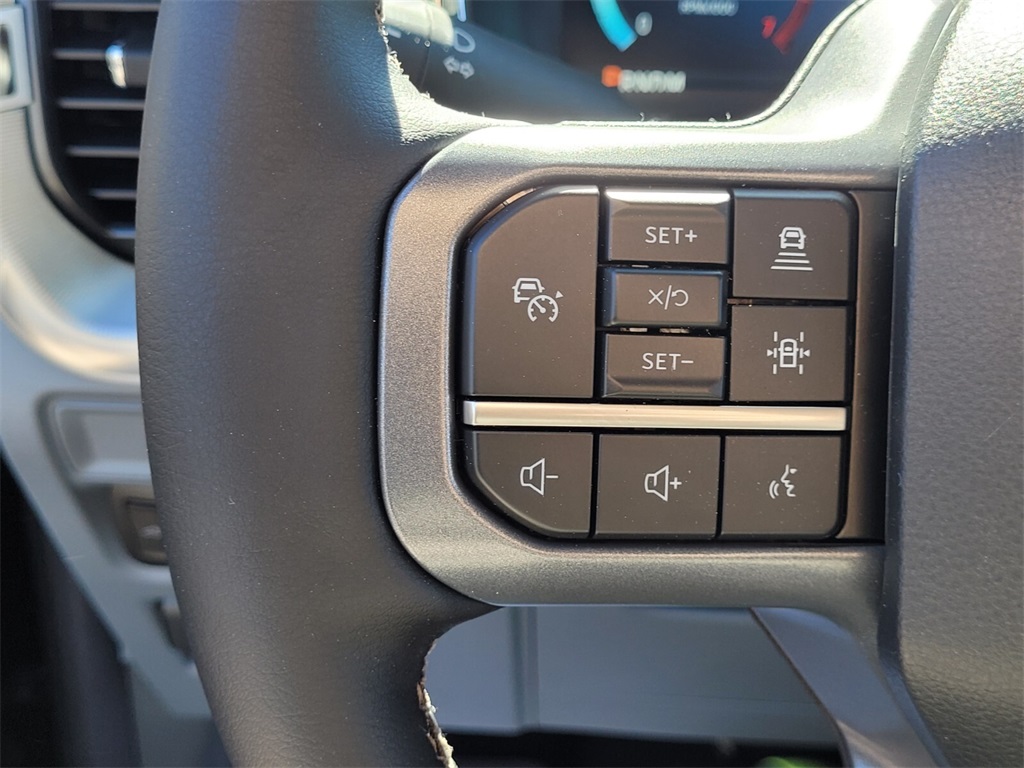 2025 Ford F-150 Lariat photo 24