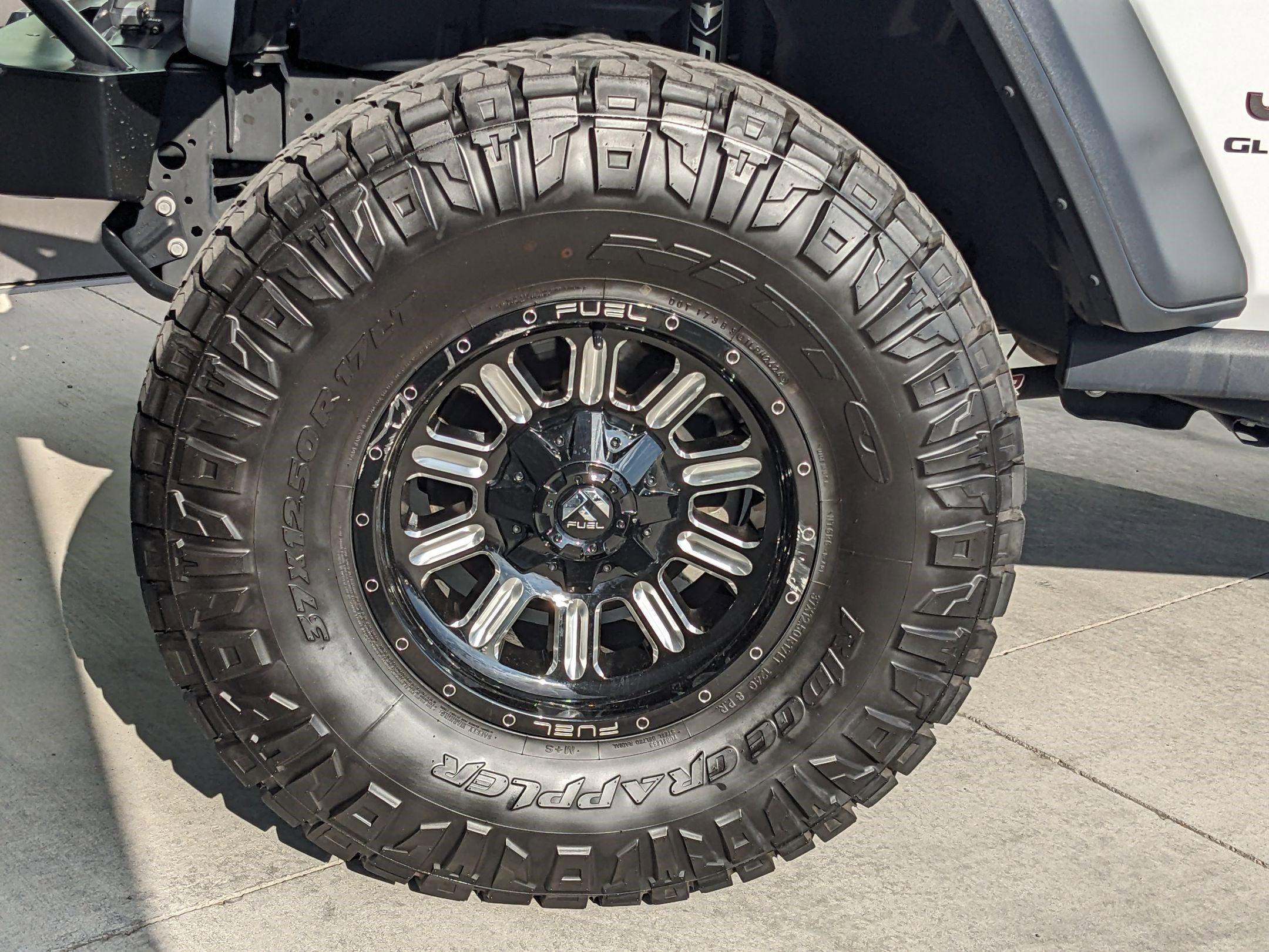 2020 Jeep Gladiator Rubicon photo 28