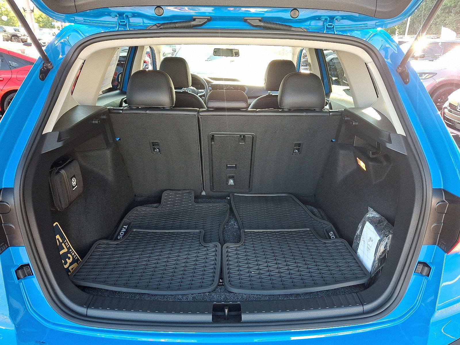 2022 Volkswagen Taos SE photo 17