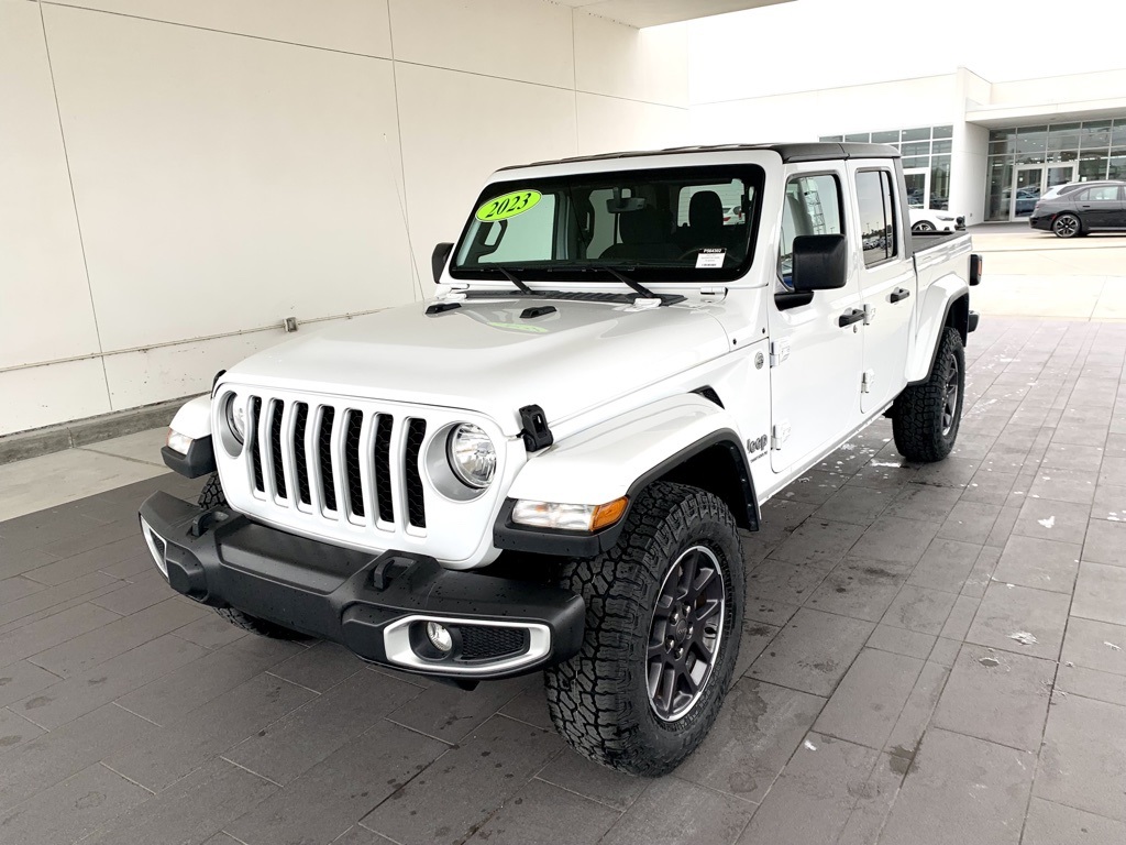 2023 Jeep Gladiator Overland's photo
