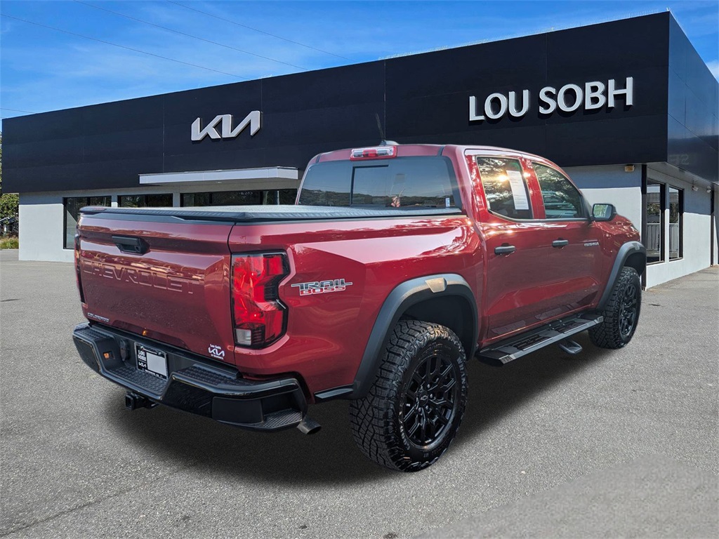 2024 Chevrolet Colorado Trail Boss photo 3