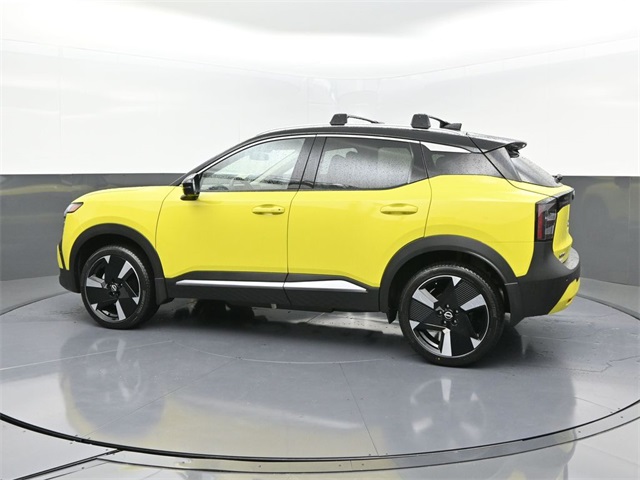 2025 Nissan Kicks SR photo 3