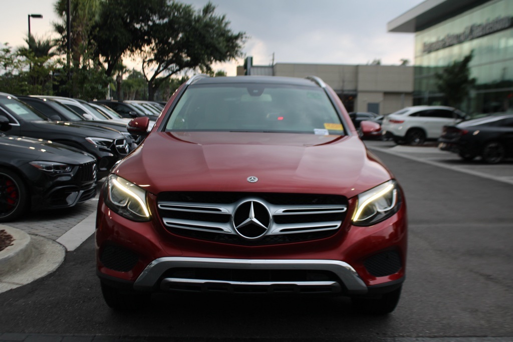 2019 Mercedes Benz GLC 300 photo 2