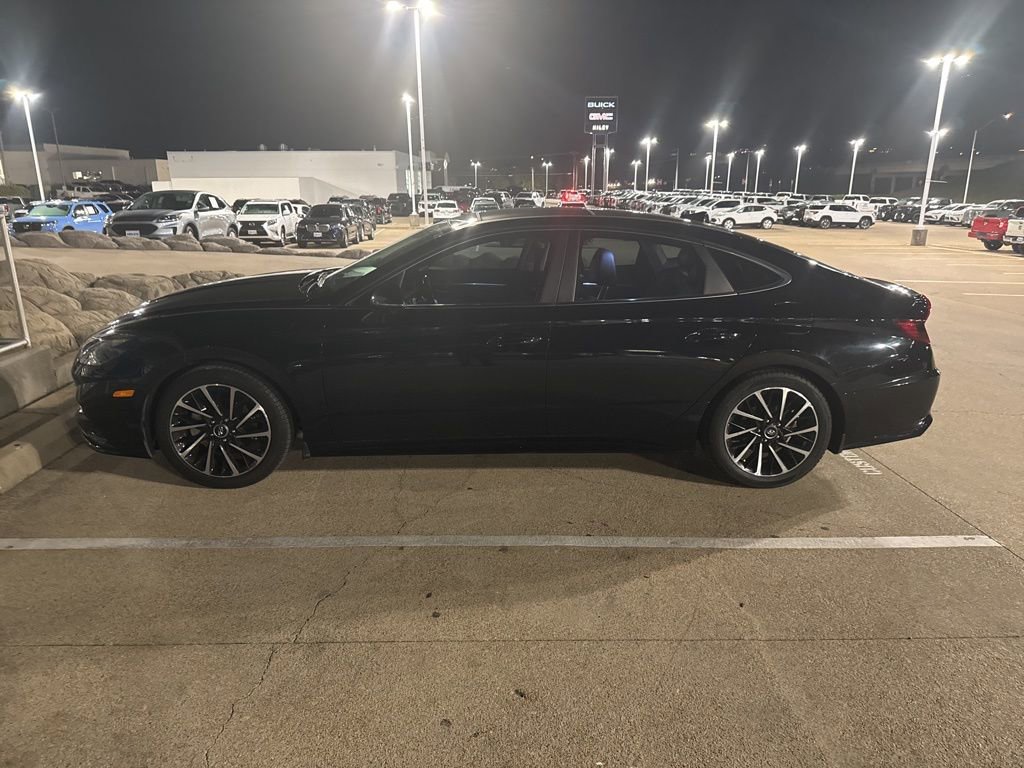 2021 Hyundai Sonata Limited photo 2