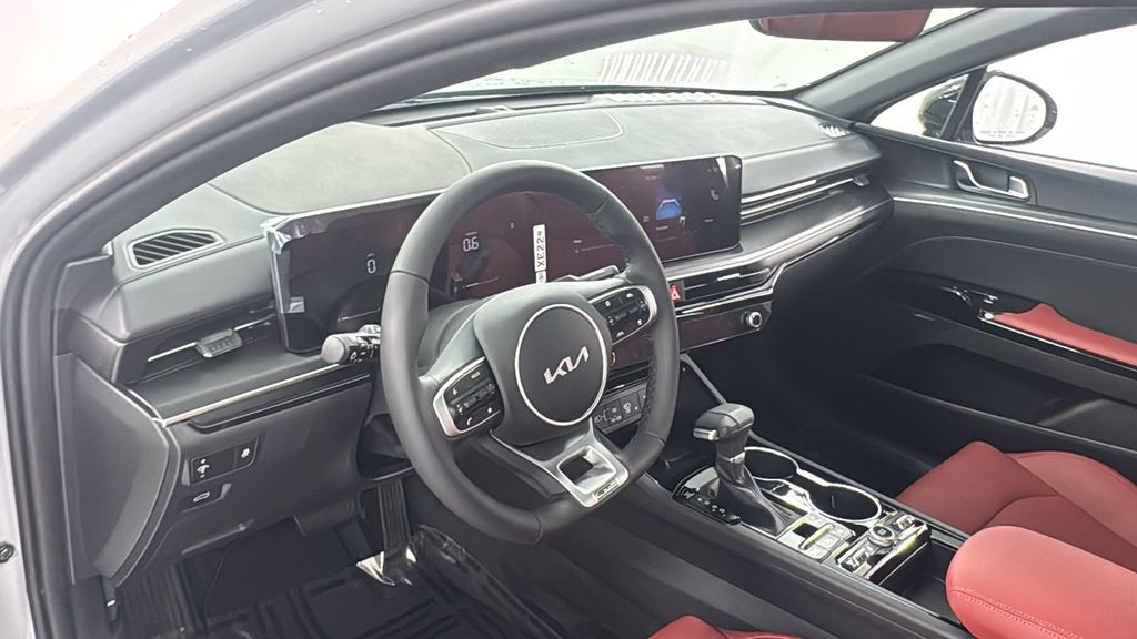 2026 Kia K5 GT-Line photo 33