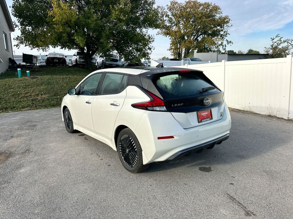 2024 Nissan Leaf SV Plus photo 2