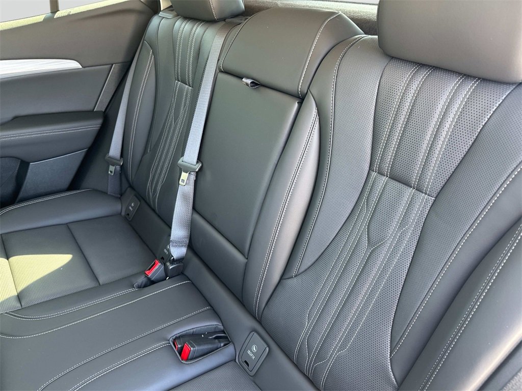 2025 Buick Envision Avenir photo 9