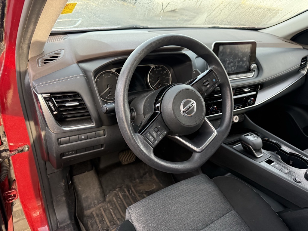 2021 Nissan Rogue SV photo 2