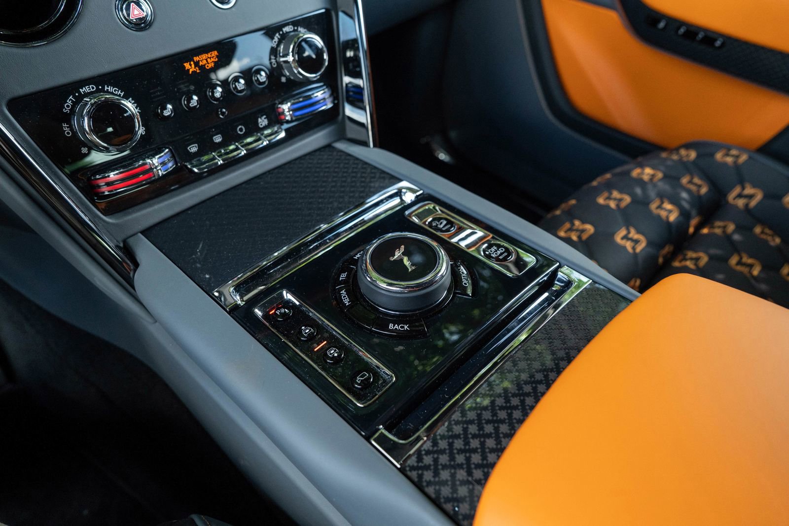 2025 Rolls Royce Cullinan Black Badge photo 24