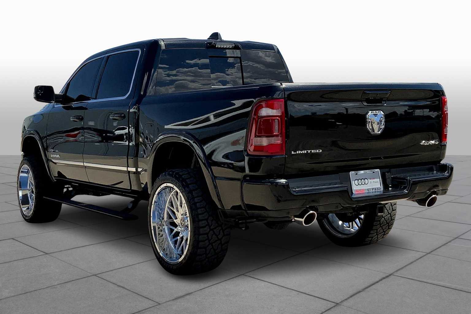 2024 Ram 1500 Limited photo 11