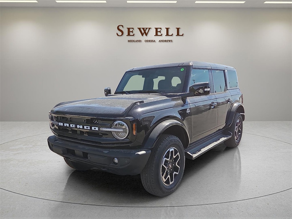 2025 Ford Bronco 4-Door Outer Banks's photo