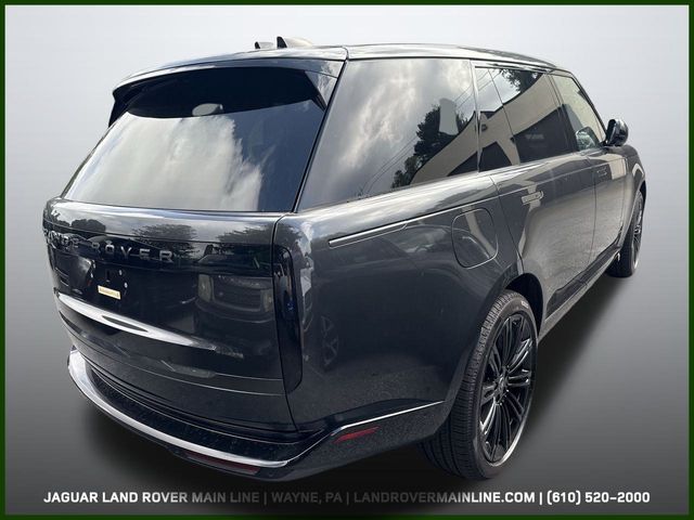 2025 Land Rover Range Rover SE photo 4