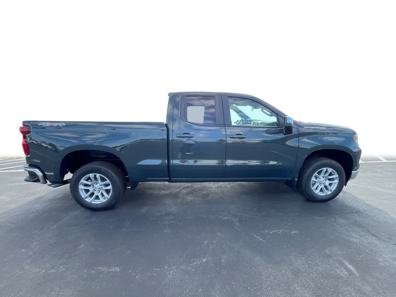 2026 Chevrolet Silverado 1500 LT photo 9