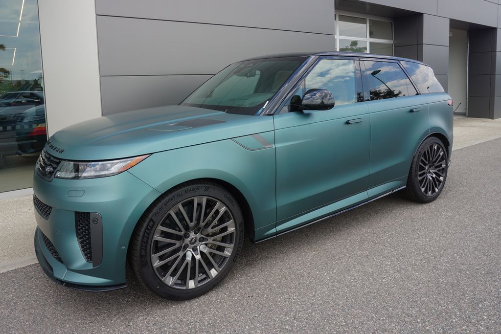 2025 Land Rover Range Rover Sport photo 3