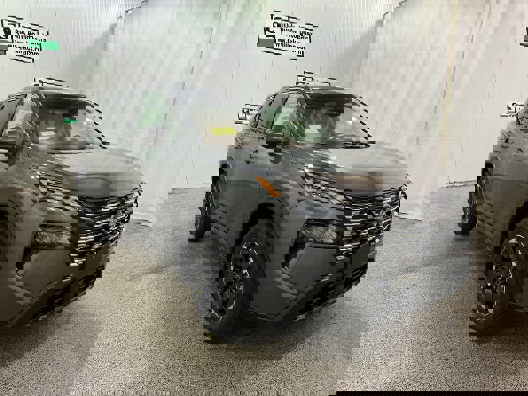 2026 Nissan Rogue SV's photo