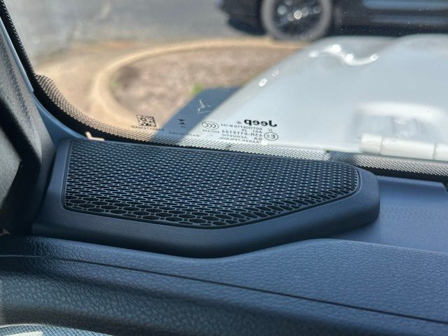2025 Jeep Wrangler Sport photo 18
