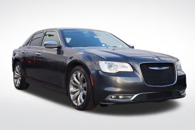 2019 Chrysler 300 Limited's photo