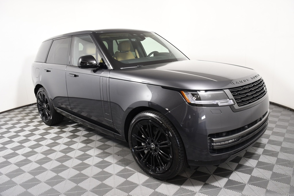 2025 Land Rover Range Rover SE photo 8