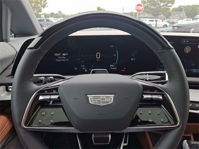 2025 Cadillac Optiq Luxury photo 15